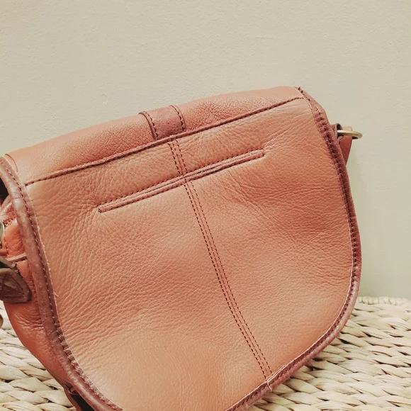 The Sak crossbody handbag, brown, leather zipper opening - Picture 8 of 15